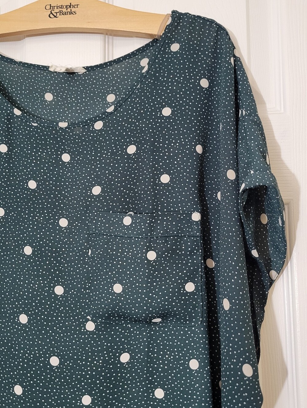 Maurices Dark Green Short-Sleeve Polka Dot Blouse Plus Size 2 2x - Picture 3 of 7